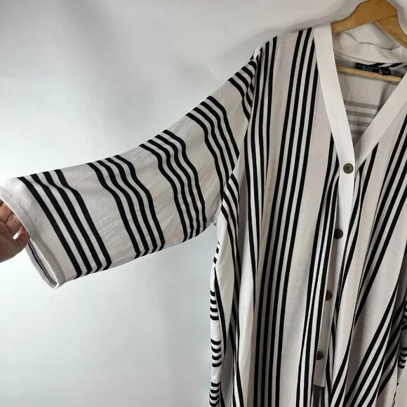Susan Graver Weekens Womens Tunic Top Size 5X Black White Striped Button Up - Picture 9 of 9